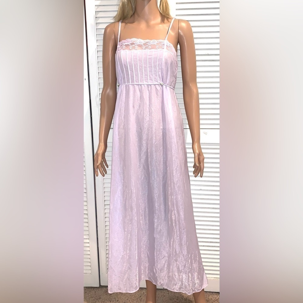 Vintage Undercover Wear 70s Lavender long nightgown Size Medium